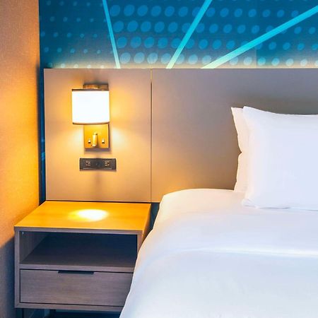 Comfort Suites Londra Esterno foto