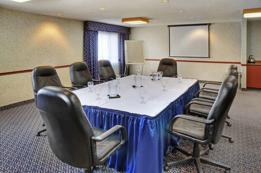 Comfort Suites Londra Esterno foto