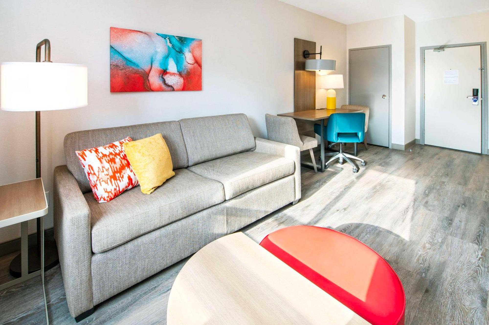 Comfort Suites Londra Esterno foto