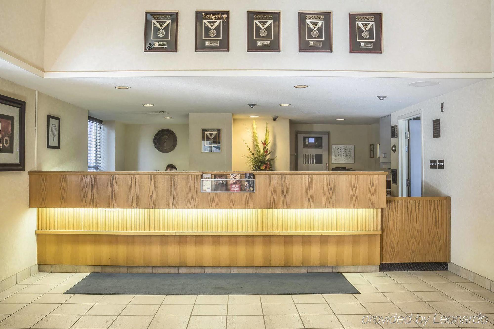 Comfort Suites Londra Esterno foto